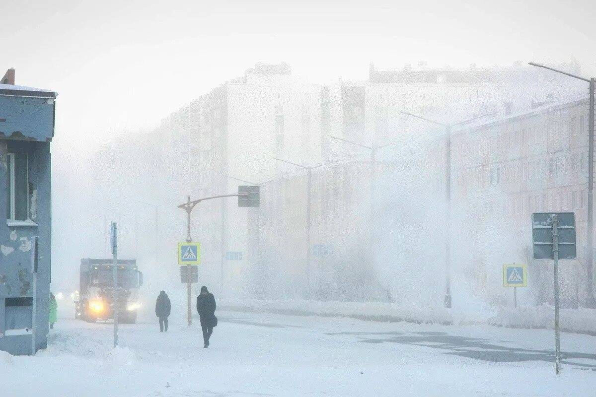 Сильный мороз в городе. Норильск Мороз. Норильск холод. Норильск климат. Сильные холода в Норильске.