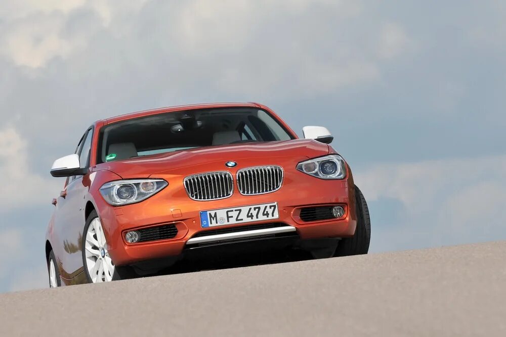 БМВ 120d 2012. BMW 120d f20. BMW 1 Series 2008-2012. БМВ 1 трехдверная.