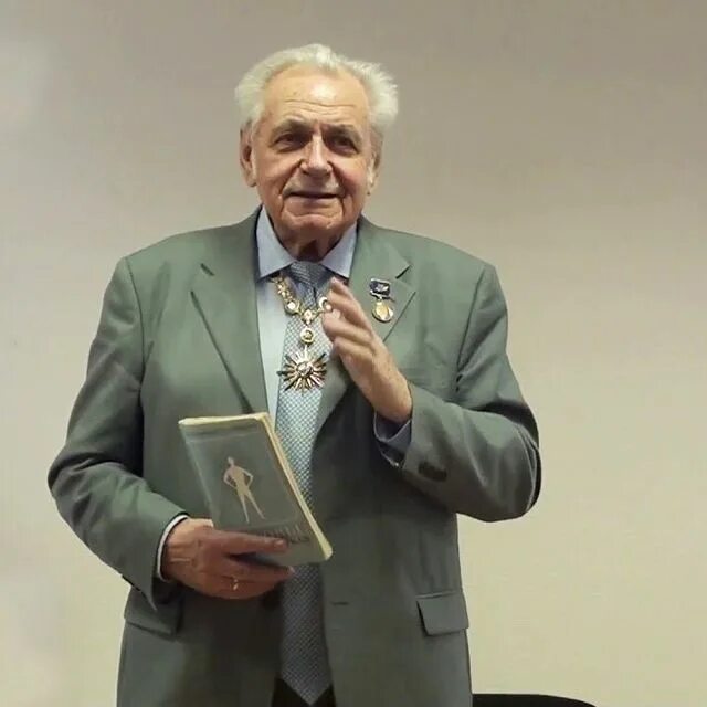 Профессор неумывакин биография годы. Профессор неумывакин биография годы. Доктор неумывакин. Профессор неумывакин биография годы. Фото неумывакина.