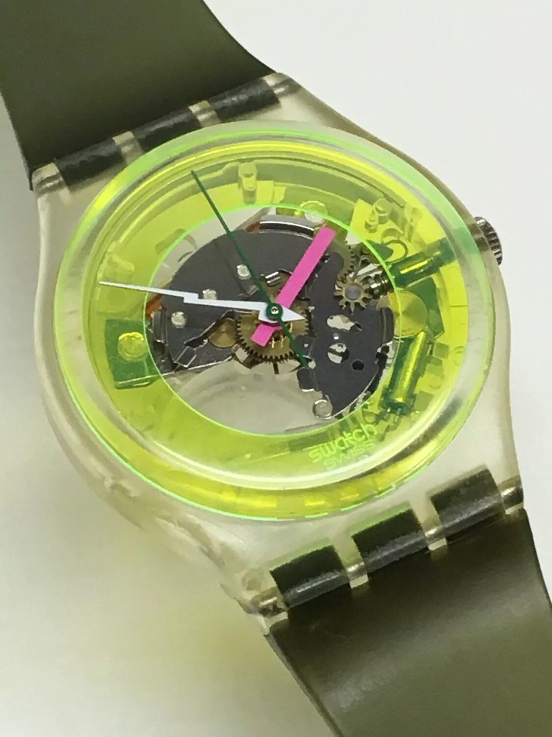 Часы Swatch Neon. Swatch часы Green. Swatch часы Винтаж. Swatch Beat Aluminium. Часы техно вотч