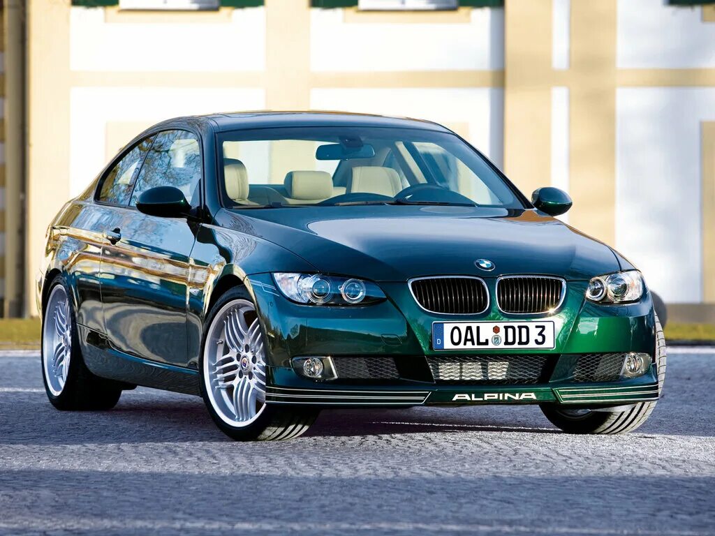 Bmw alpina red. Bmw alpina b7 f02. Alpina b7 2013. Бмв f30 альпина. Bmw m3 альпина.