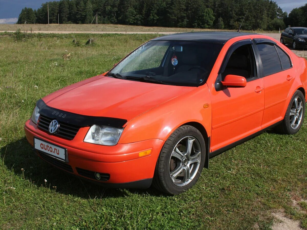 Джетта 2002 год. Jetta 4 1.8. фольксваген в оранжевой пленке. джетта цвет оранж. октавия оранжевая пленка.