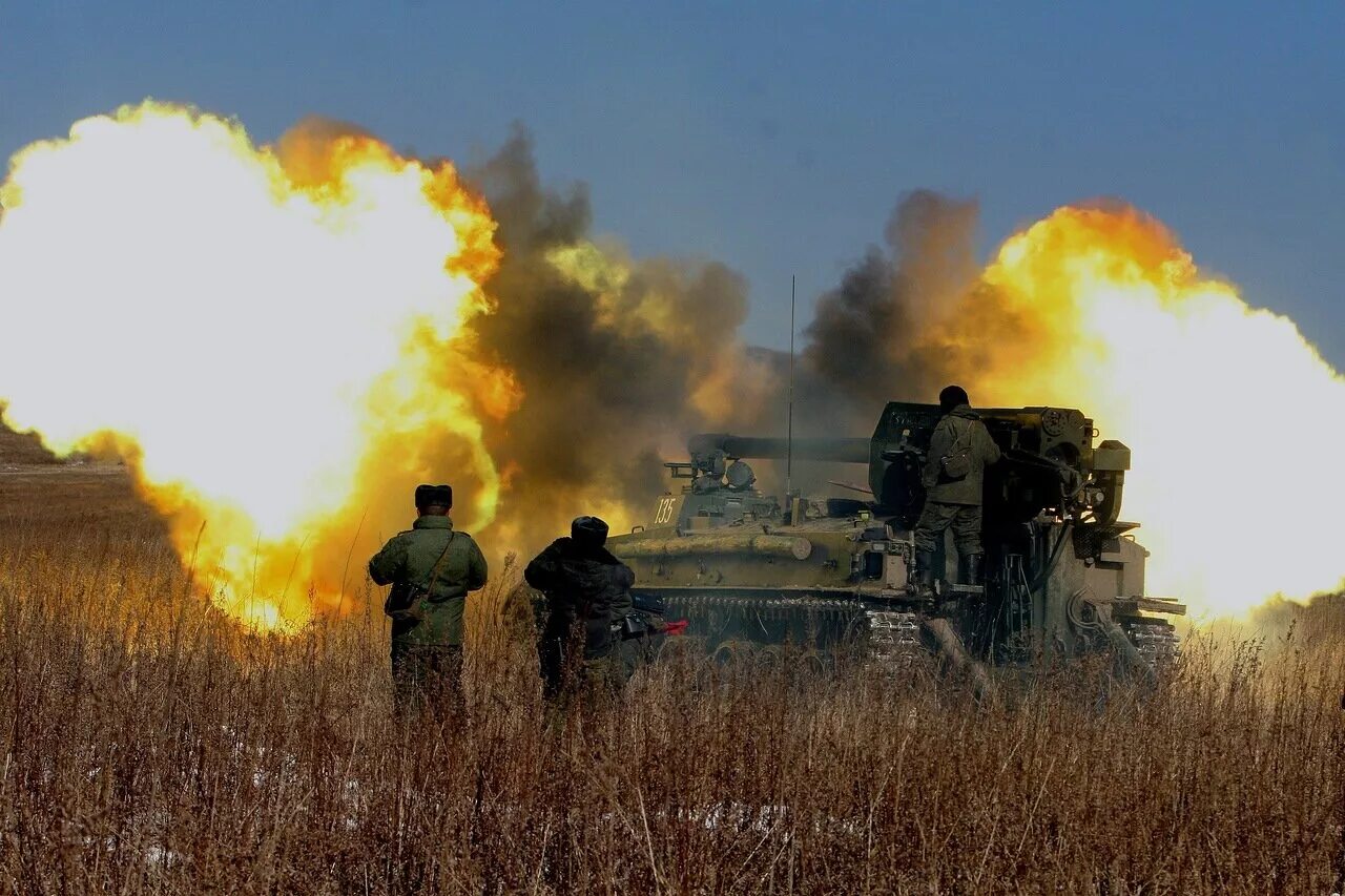 артиллерия учения. стрельба наземной артиллерии. карабах 2020 артиллерия. гаубичный артиллерийский дивизион д-30 вдв. полигон опук в крыму учения.