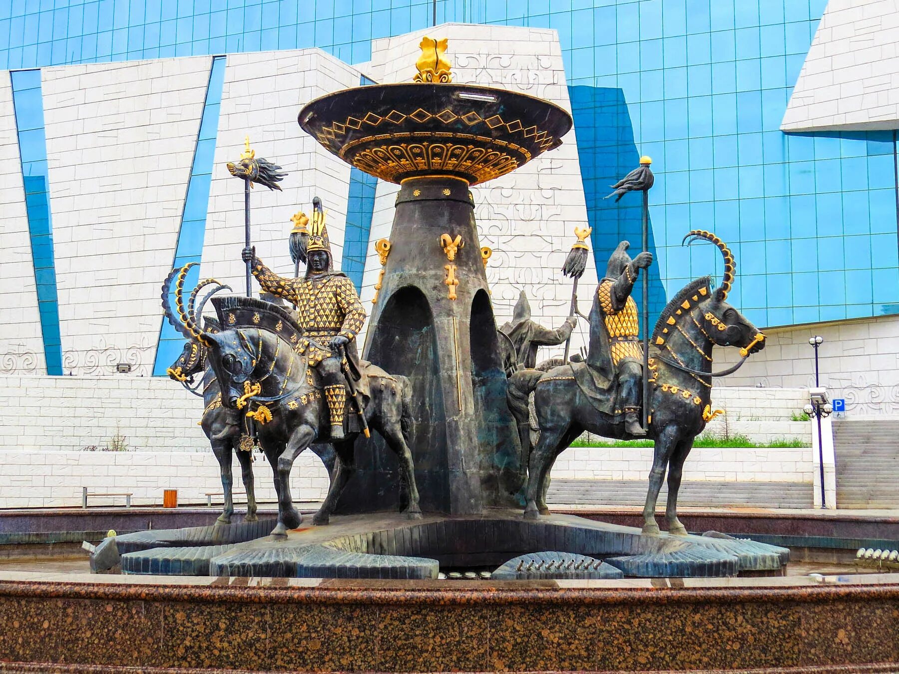 Памятник кенесары хану в астане. Памятник райымбеку батыру. Монумент в казахстане. Статуи казахстана. Памятник райымбеку батыру.