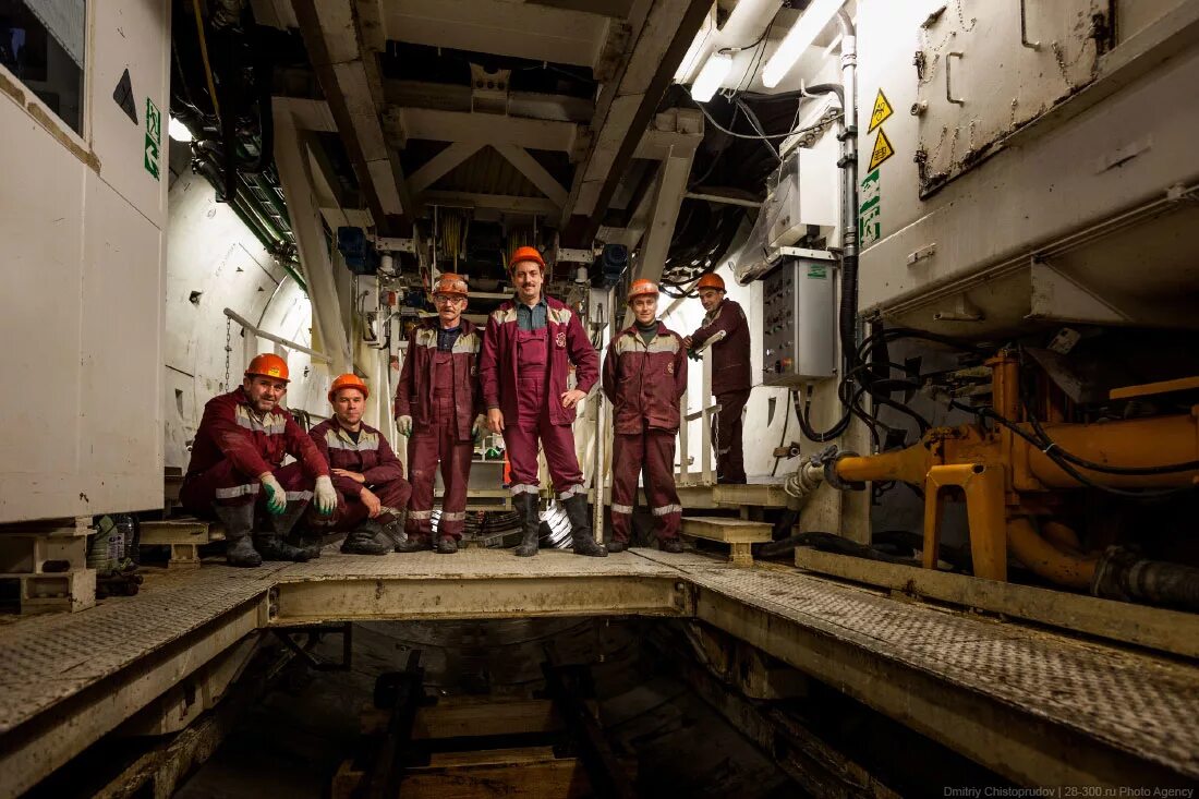 проходчик вахта москва. тоннельный отряд 6 метростроя. мосметрострой. сму 5 метрострой москва. проходчик вахта.