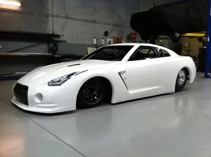 Nissan gtr drag
