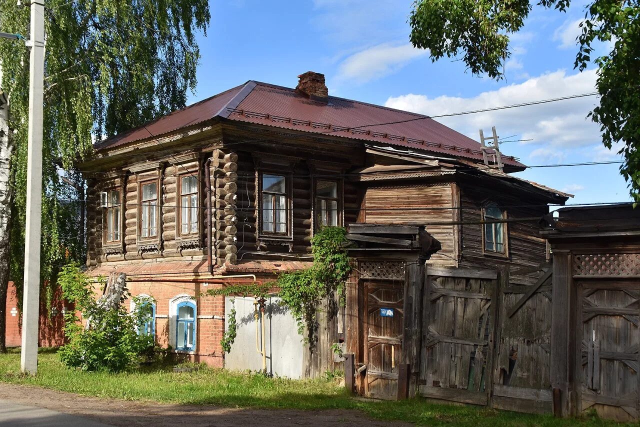Домик елабуга. Елабуга тойминская улица. елабуга улица московская. елабуга улица набережная 5.