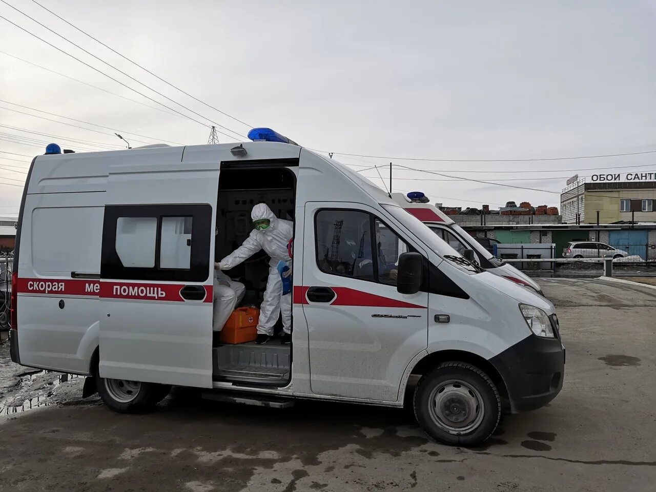 Скорая сургут телефон. Скорая Нижневартовск. Архив скорой помощи. Воронежская станция скорой медицинской помощи. Машина скорой помощи реанимация с сиреной.