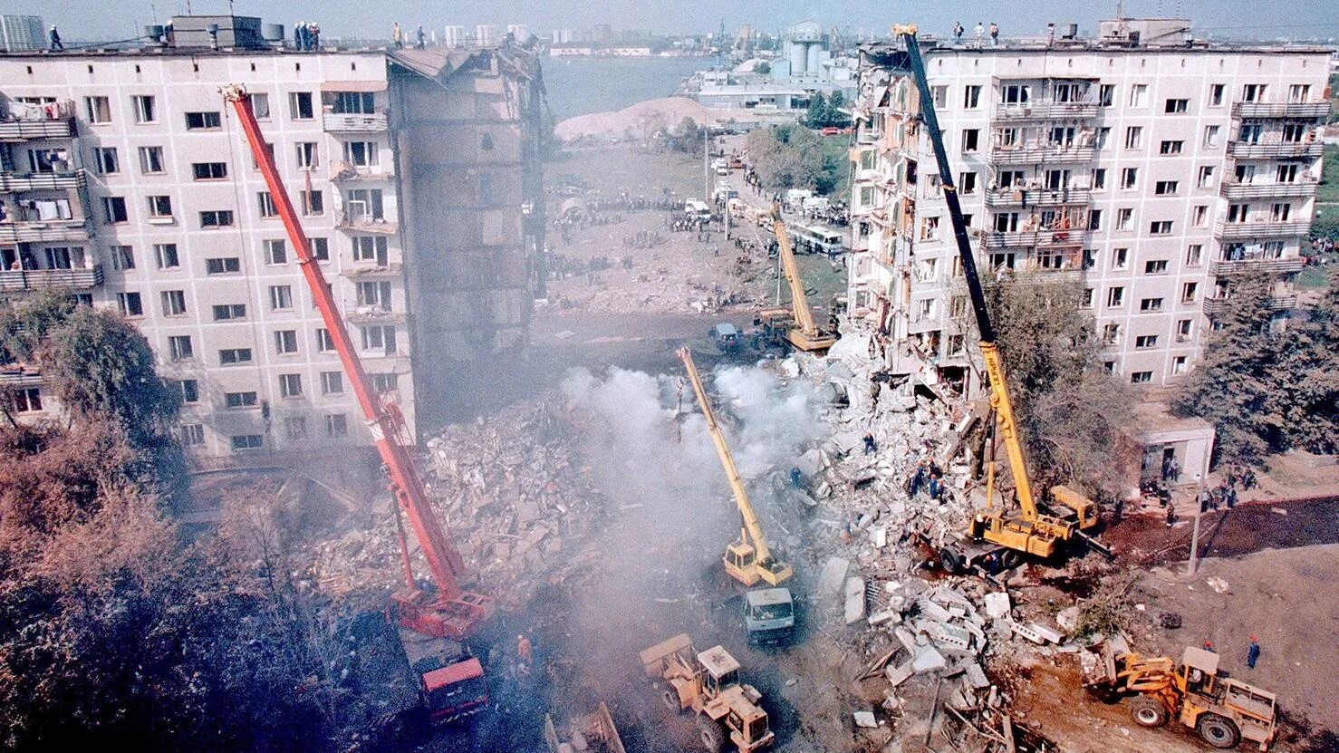 Взрыв дома на улице Гурьянова 1999. Улица Гурьянова 1999. Взрыв дома в Печатниках 1999.