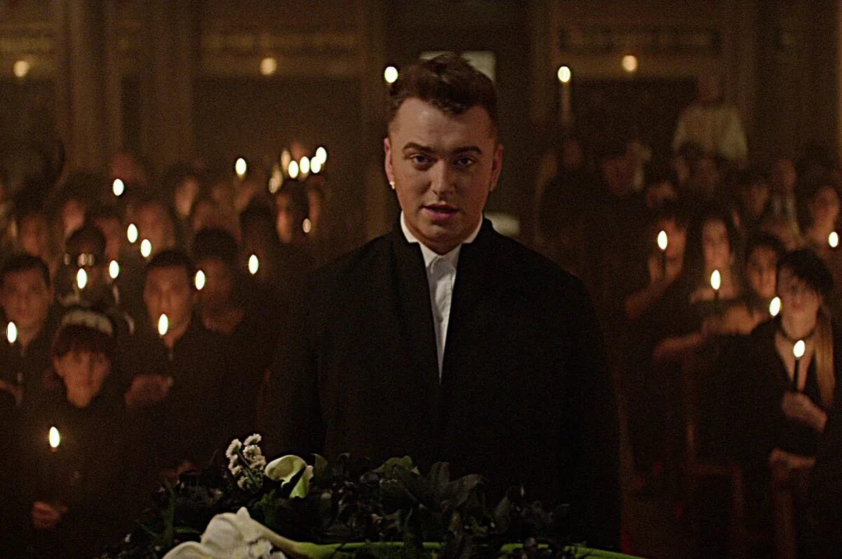 Сэм смит only. Сэм Смит концерт 2023. Сэм Смит клип 2023. Sam Smith Unholy клип. Вуди Харрельсон Сэм Смит.
