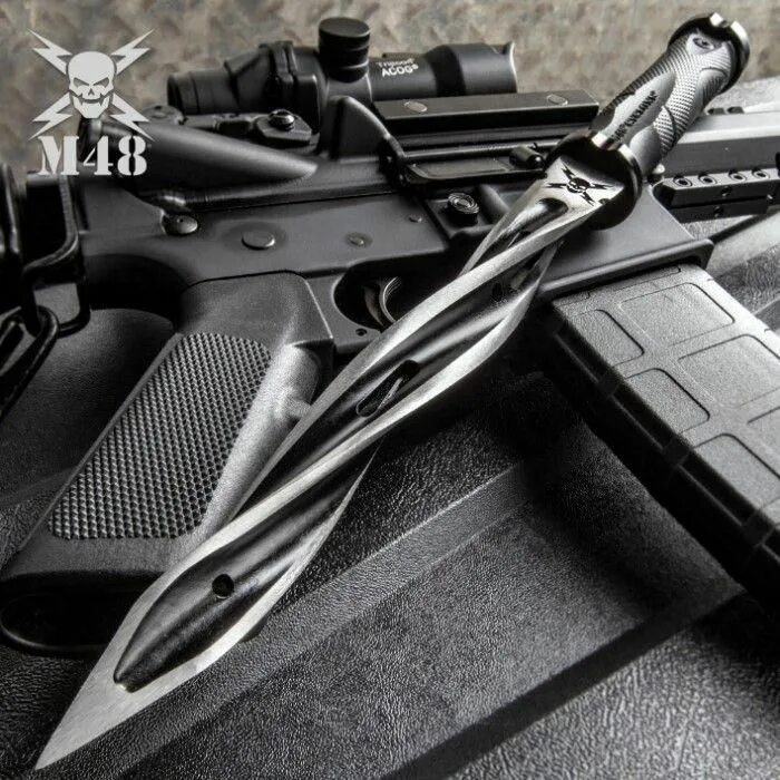 Sog desert dagger survival tactical. Оружейная сталь отзывы. Отражатель цвета оружейная сталь. Воронение тт. Древний клинок дамаск сталь.