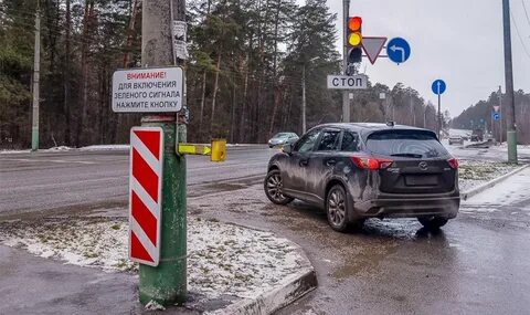 Сколько автомобилей размещено на дорожном знаке затор