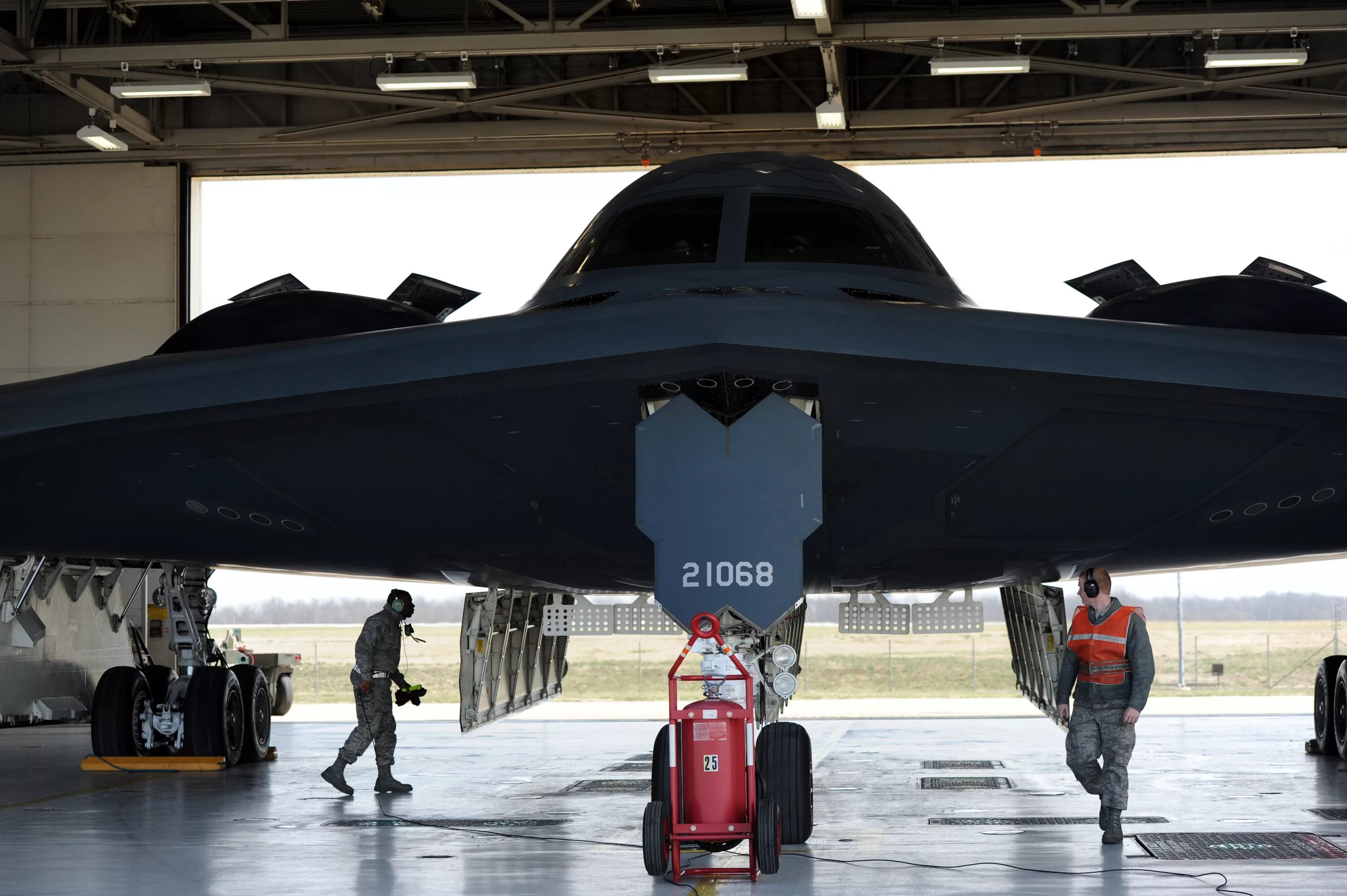 B 2 spirit характеристики. Стелс-бомбардировщик b-2. Стелс самолет b2. B2 Spirit.