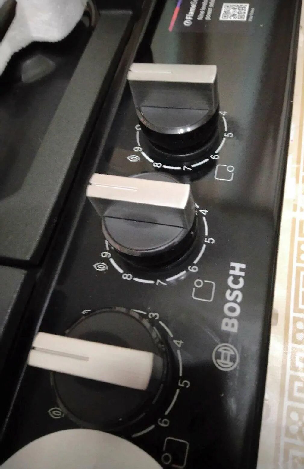 Включить варочную панель bosch. Bosch pch6a6b90r. газовая плита bosch pch6a6b90r. регулятор газа для варочной панели бош. отклеилась варочная панель на плите бош.