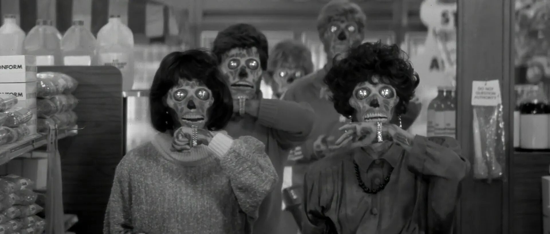 They live game. Чужие среди нас (they Live), 1988. Чужие среди нас, 1988 Джон Карпентер.