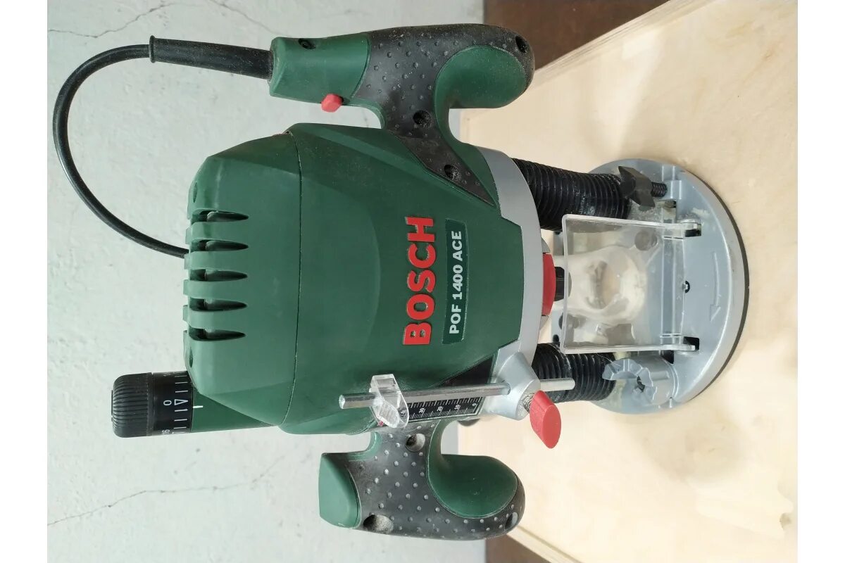 Bosch 1400 купить. Bosch POF 1300 Ace. Bosch POF 1400 Ace. Фрезер Bosch POF 1400 Ace 0.603.26c.820. Фрезер Bosch POF 1500 Ace.