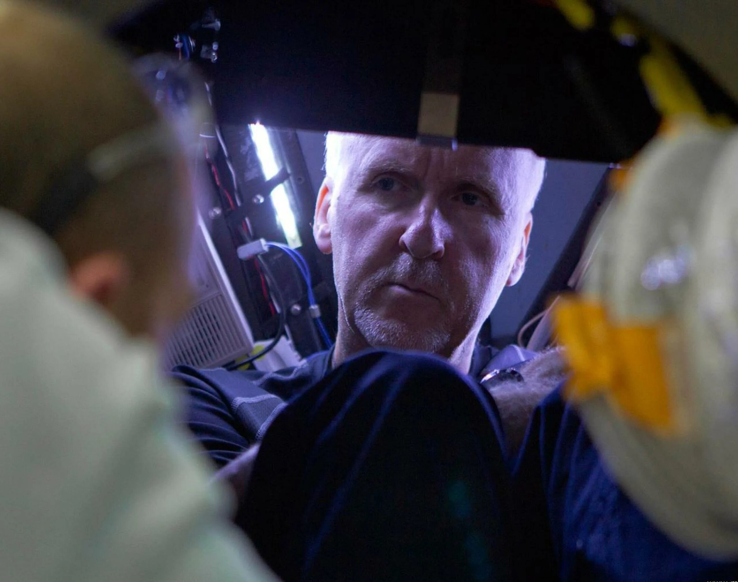 Вызов бездне 2014. Вызов бездне 2014. Вызов бездне кадры. Вызов бездне 3d. Вызов бездне 2014.