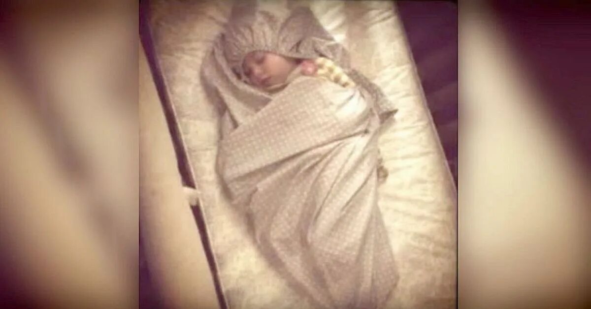 Ребёнок не слушается родителей. Двух голодных близнецов нашли в москве. Дети выселить. Удочерить девочку. От девочки отказались родители.