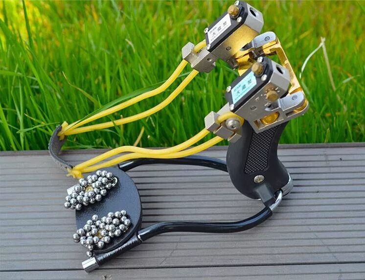 Какая скорость рогатке. Рогатка катапульта. Какая скорость рогатке. Рогатка катапульта для охоты. Рогатка mb средняя с упором.