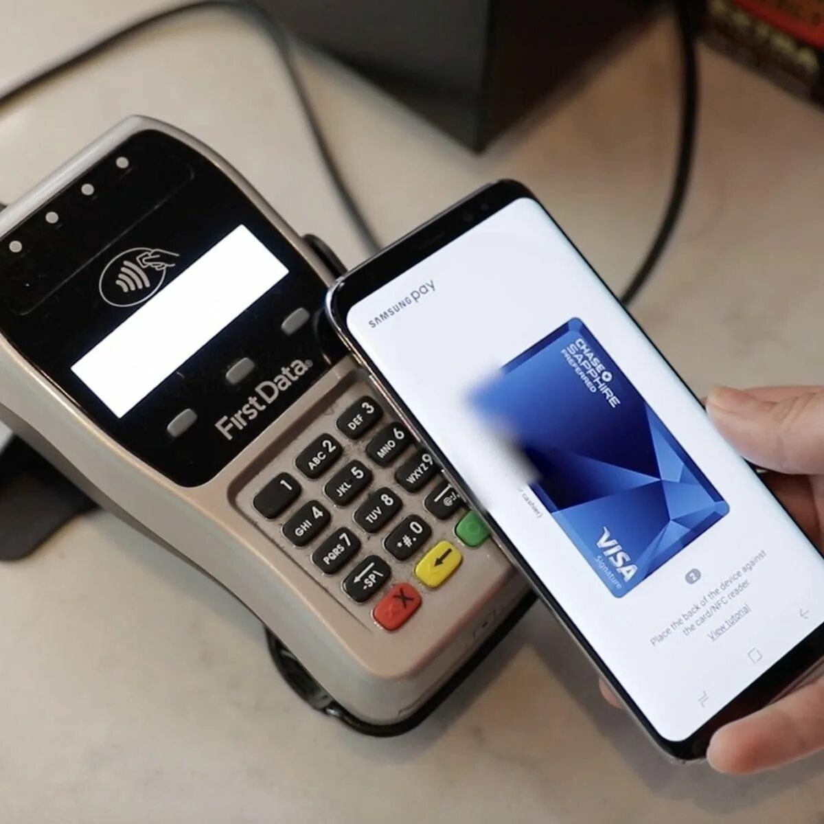 Чем заменить samsung pay. Samsung pay. Смартфон Samsung pay. Samsung оплата. Терминал Samsung pay.