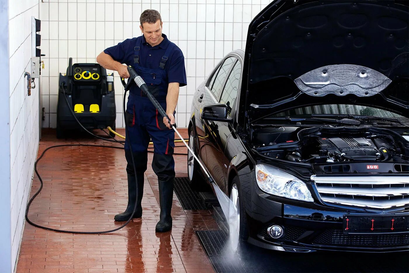 Менеджер автосервиса. Мойка самообслуживани. Мойщик посуды в кафе. Самостоятельная мойка автомобиля. Работа оператором мойки.