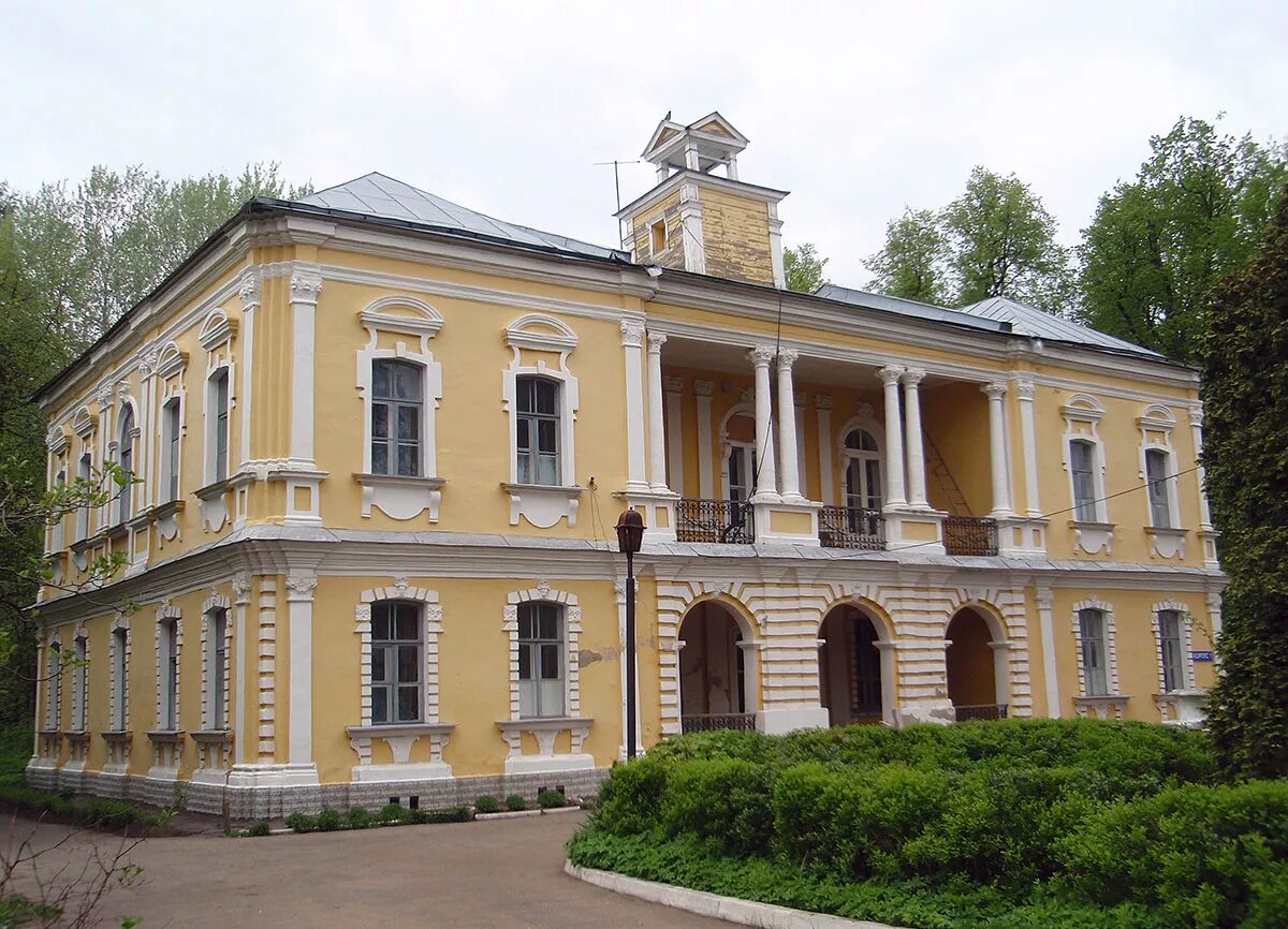 Усадьба оболенских красная горка. Усадьба строгоновых. Усадьба хотень. Усадьба строгоновых. Усадьба барышниковых в алексино.