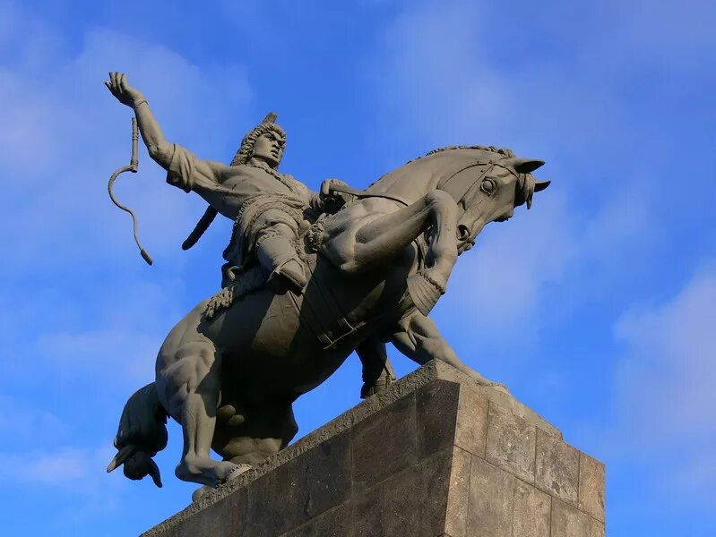 Описание памятника салавата юлаева. Описание памятника салавата юлаева. Мемориал салавату юлаеву. Описание памятника салавата юлаева. Памятники салавату юлаеву в уфе панорама.