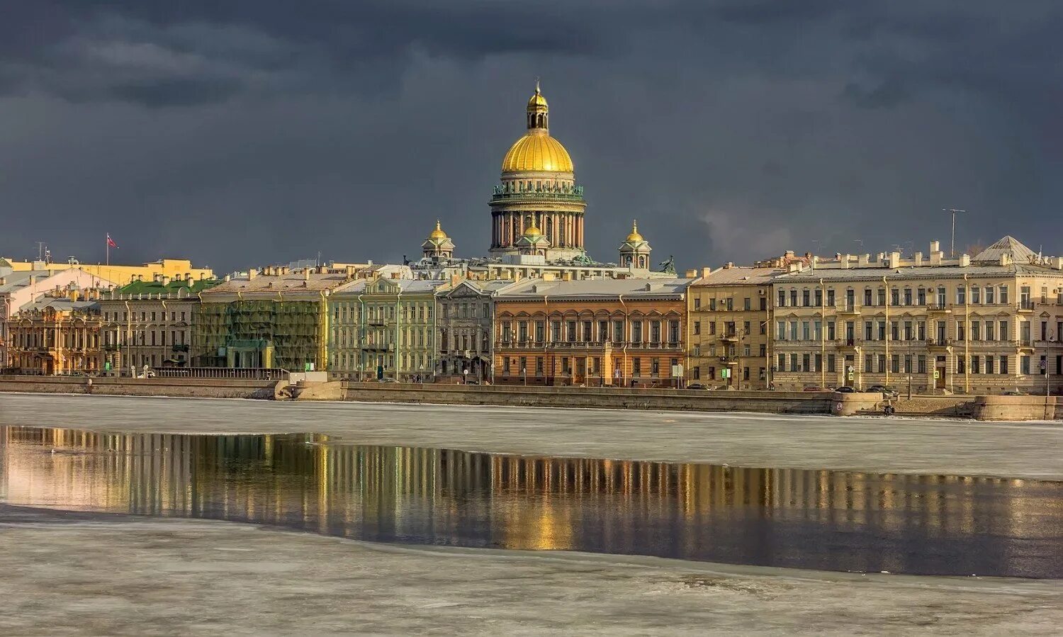 Показать видео санкт петербурга. Санкт-Петербург - Петра творение. Детище Петра Петербург архитектура. Виды Санкт-Петербурга. Санкт Петербург архитектура зимой.