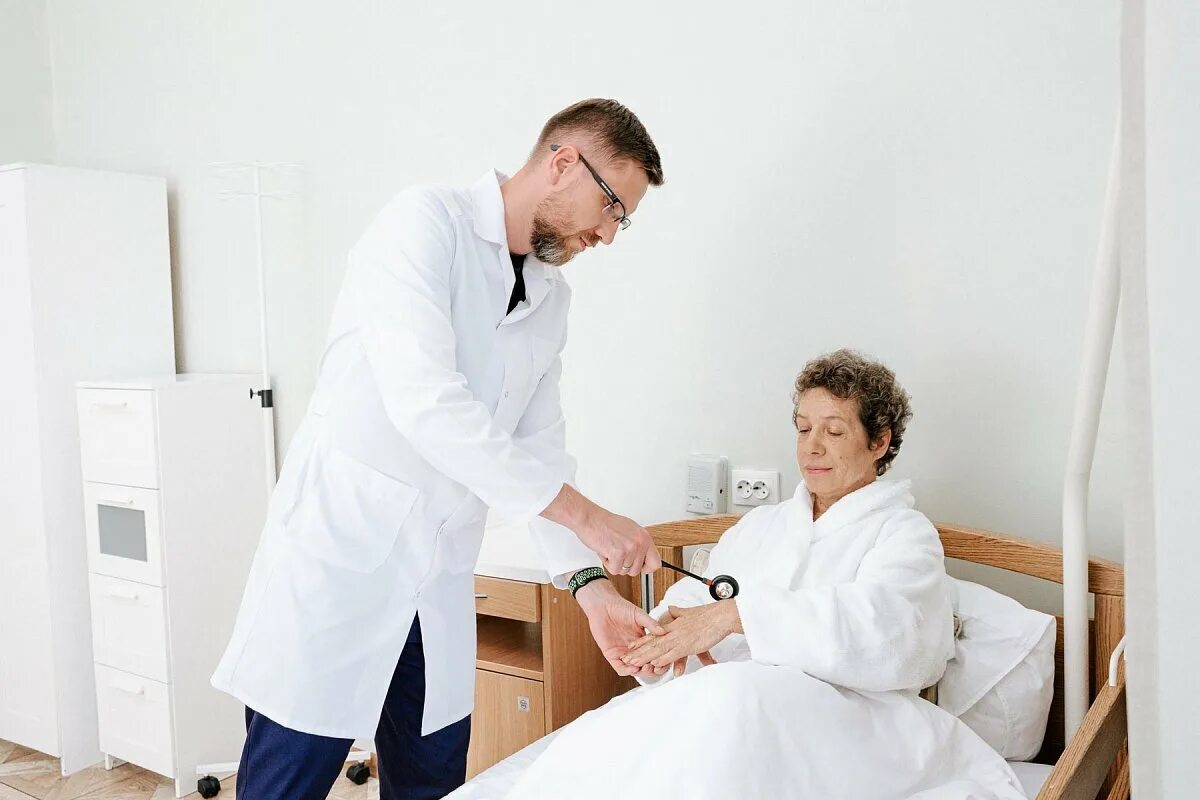 Про неврологию. Гипотиреоз и психические расстройства. Врач невролог. Осмотр позвоночника. Консультация невролога.