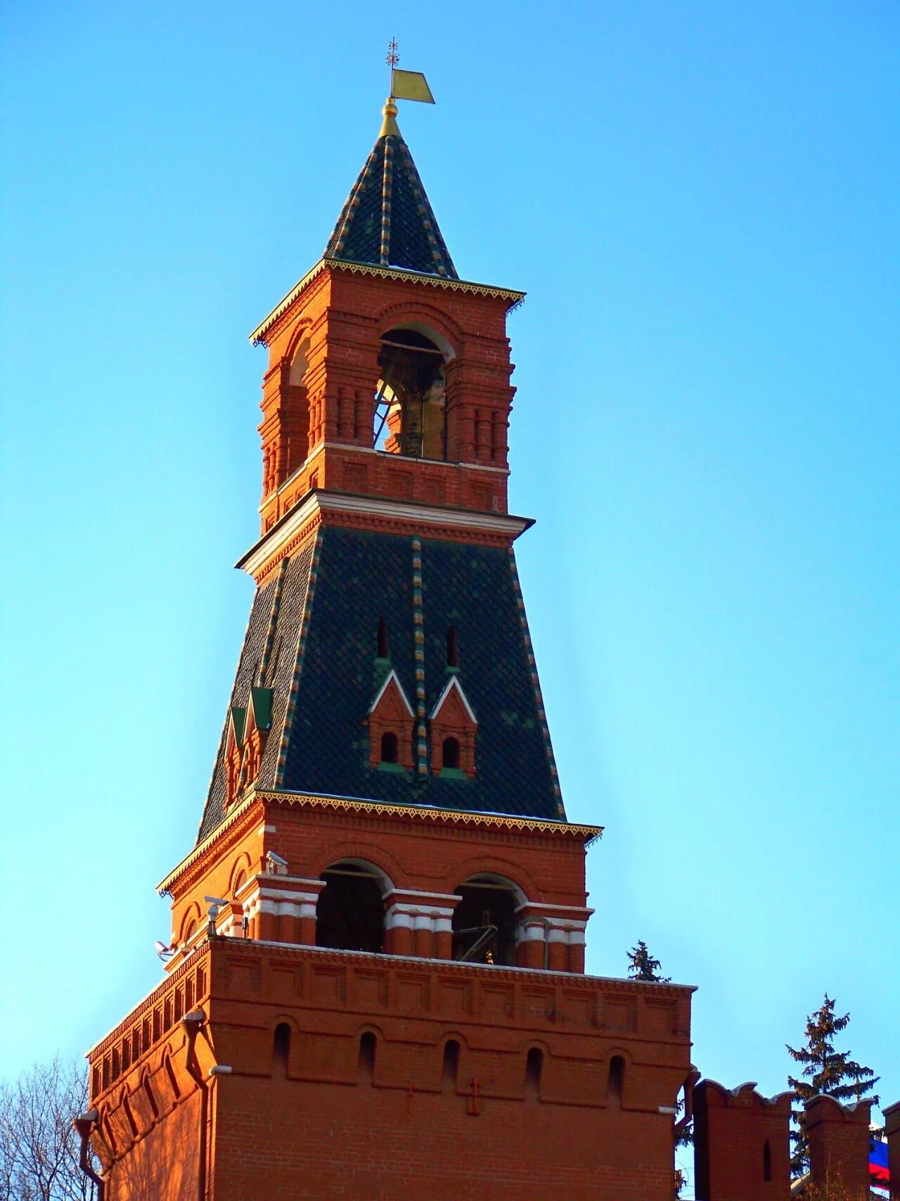 Набатная башня. Набатная башня Московского. Башни Кремля Набатная башня. Константино-Еленинская башня Московского Кремля.