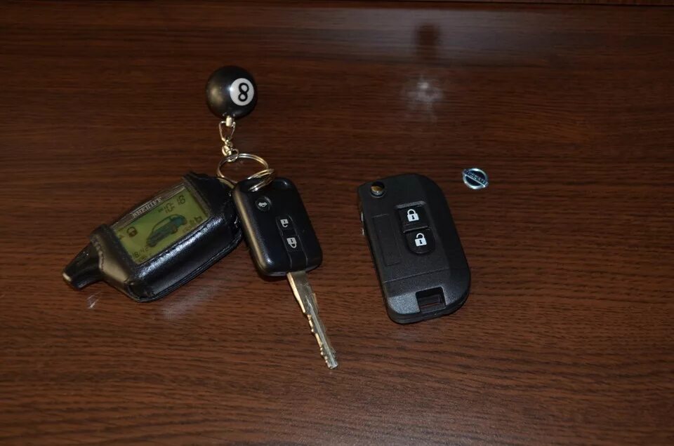 Выкидной ключ Nissan Almera Classic. Ключ Ниссан Альмера н16. Nissan Almera Classic ключ. Выкидной ключ Ниссан Марч ак12.