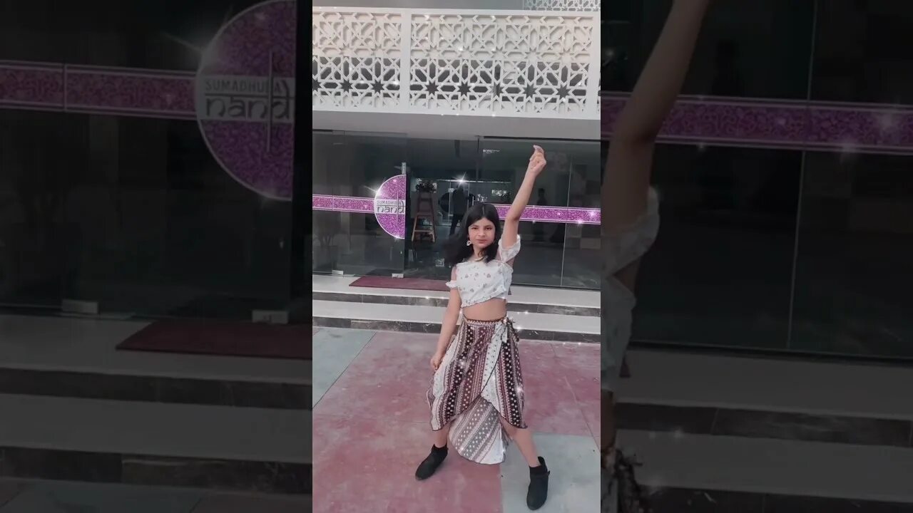 Sg lisa megan thee stallion. Lisa of blackpink sg. lalisa blackpink merry christmas. лиса блэкпинк моней новый год.