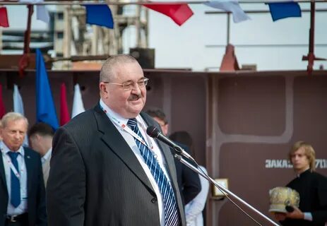 Балтийский завод директор