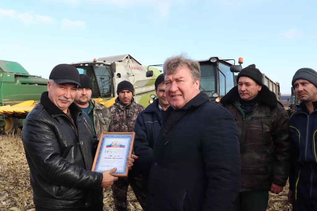 Погода в новых выселках. СХА Акуловская. СХА колхоз новые Выселки. СХА Акуловская Урюпинский район. СПК СХА Лузский район колхоз Савинский.