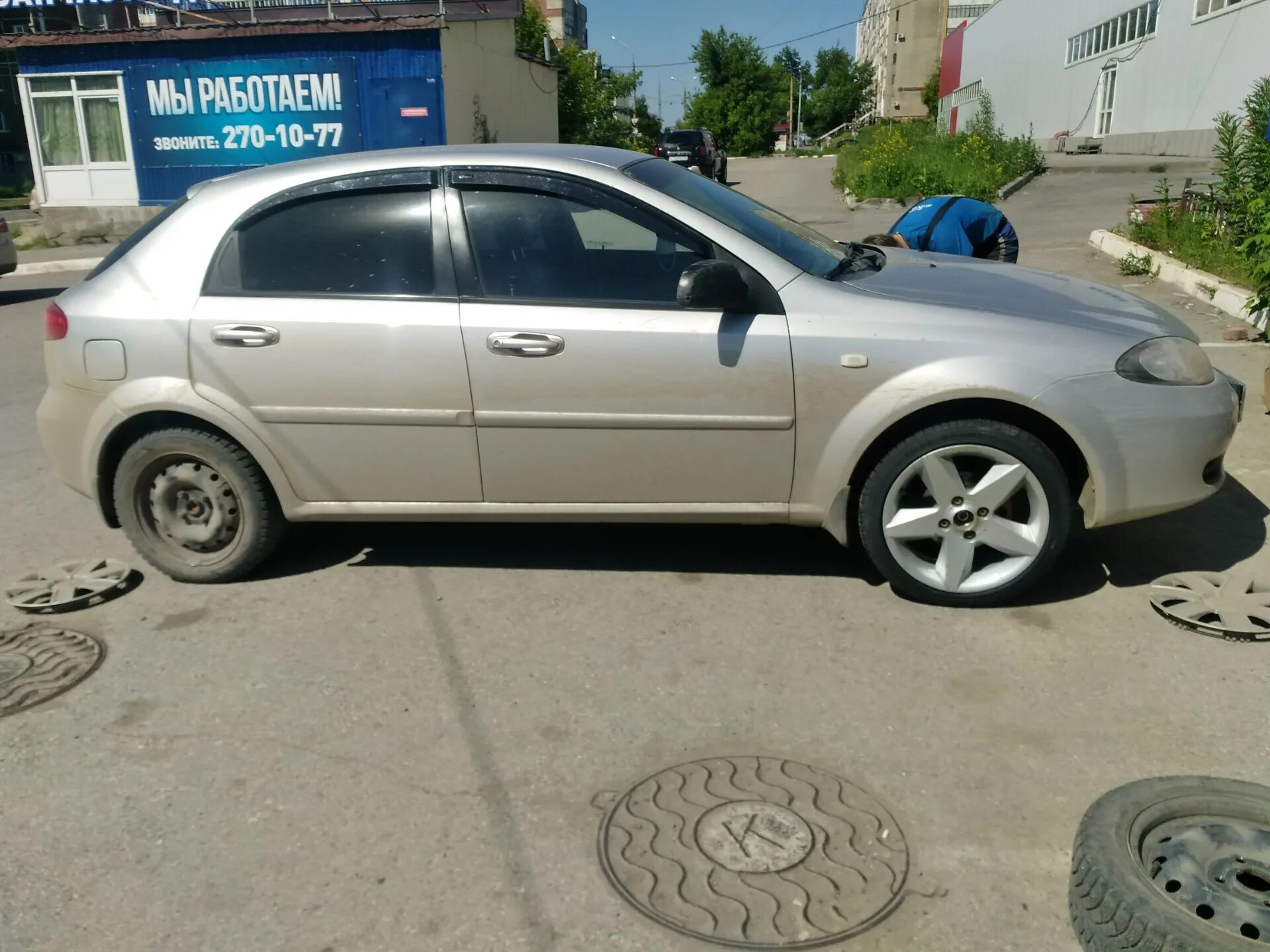 Chevrolet Lacetti диски r16. Chevrolet Lacetti хэтчбек диски r16. Lacetti колеса r16. Chevrolet Lacetti на 17 дисках. Колеса лачетти купить