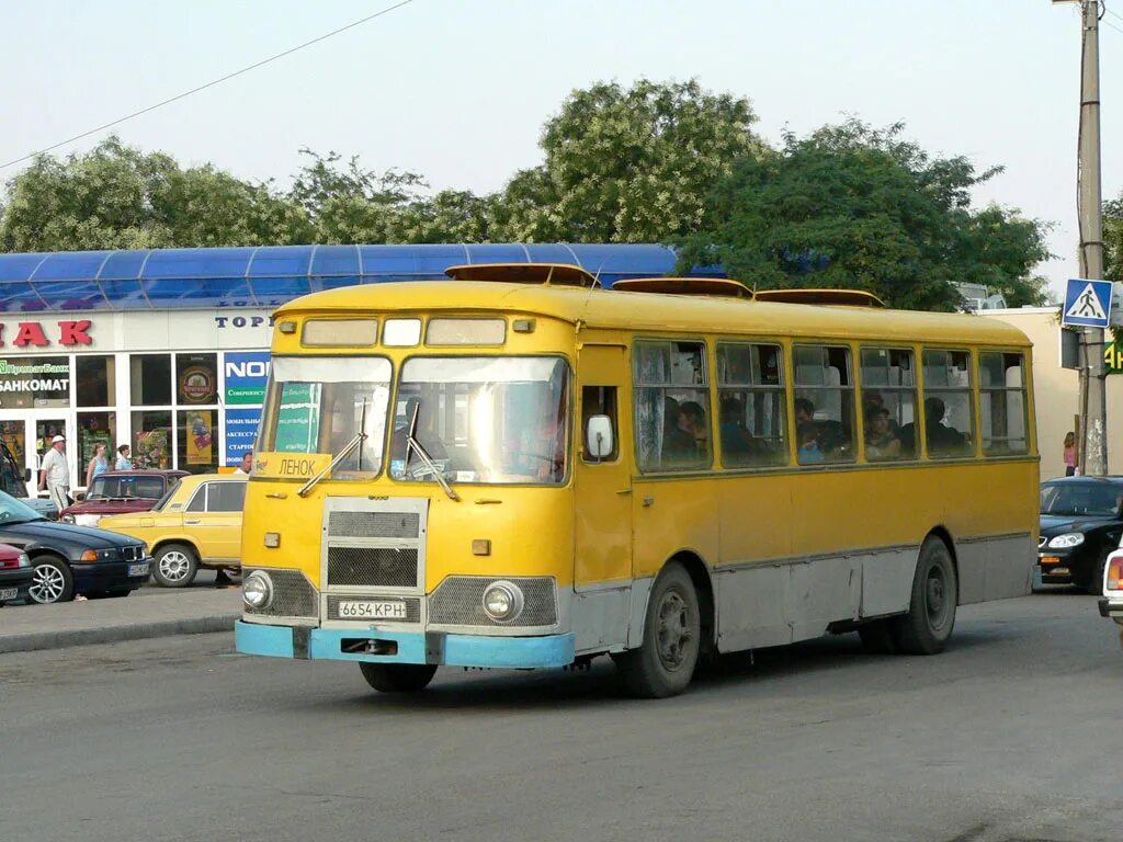 Евпатория общественный транспорт. Автобус Евпатория. Автобус Евпатория Добрушино. Автобус Евпатория молочное.