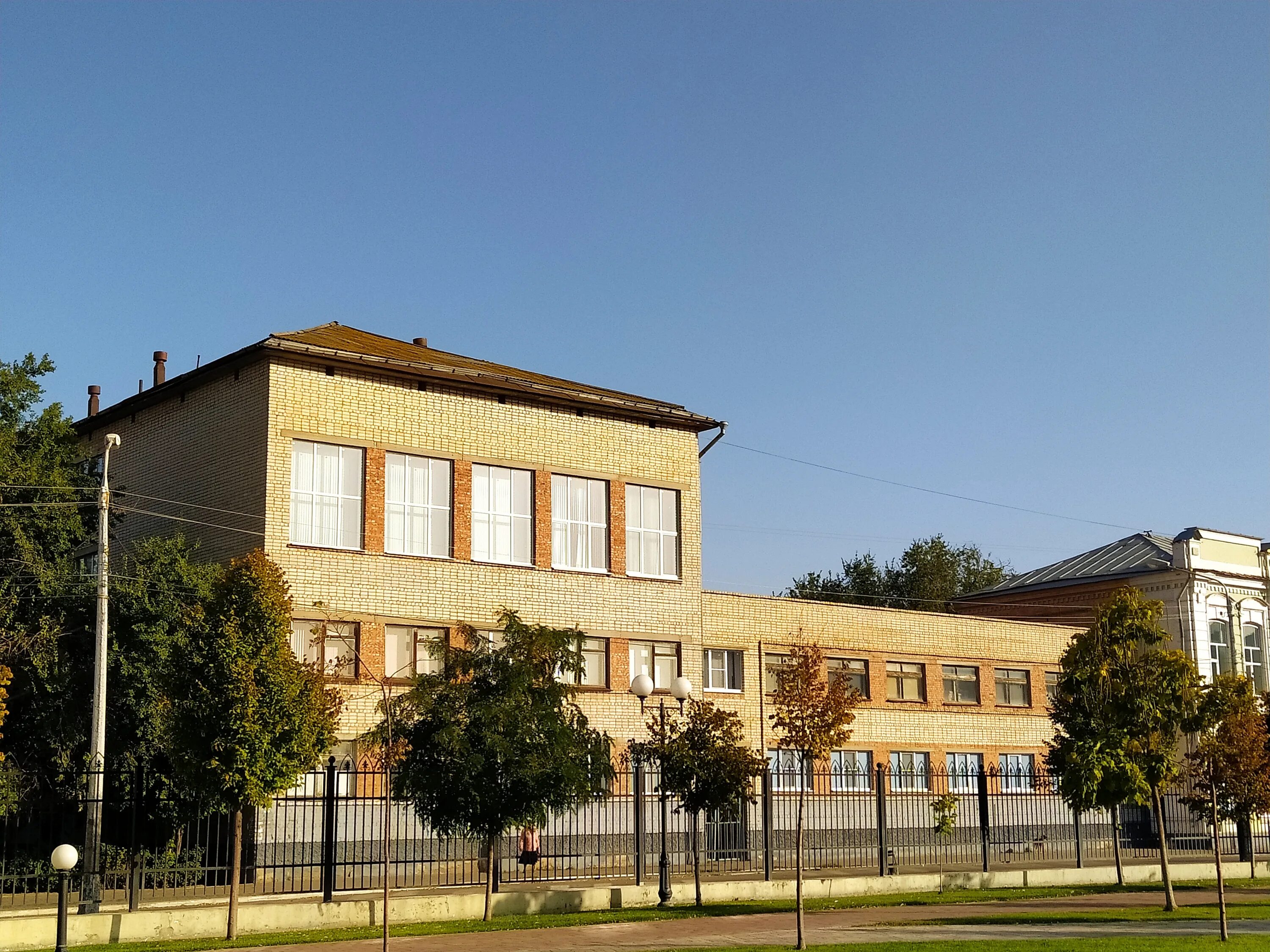 старый корпус агму астрахань. колледж на татищева в астрахани. корпус астрахань. астраханский технический институт рыбной промышленности. астрахань университет агту.