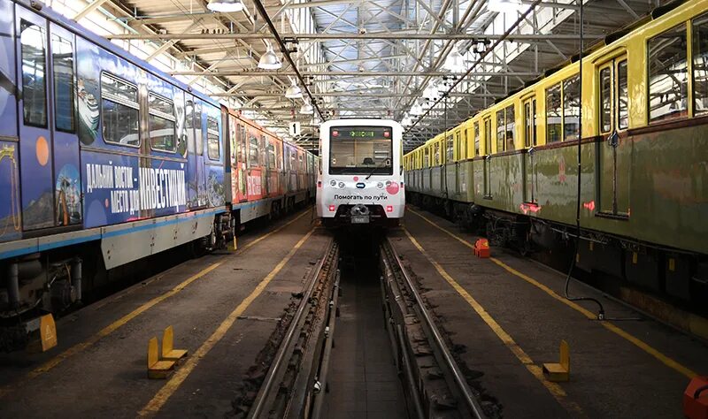 Москва 2026 поезд метро новый. Беспилотный поезд метро. Новые поезда метро. Вагон метро 2026.