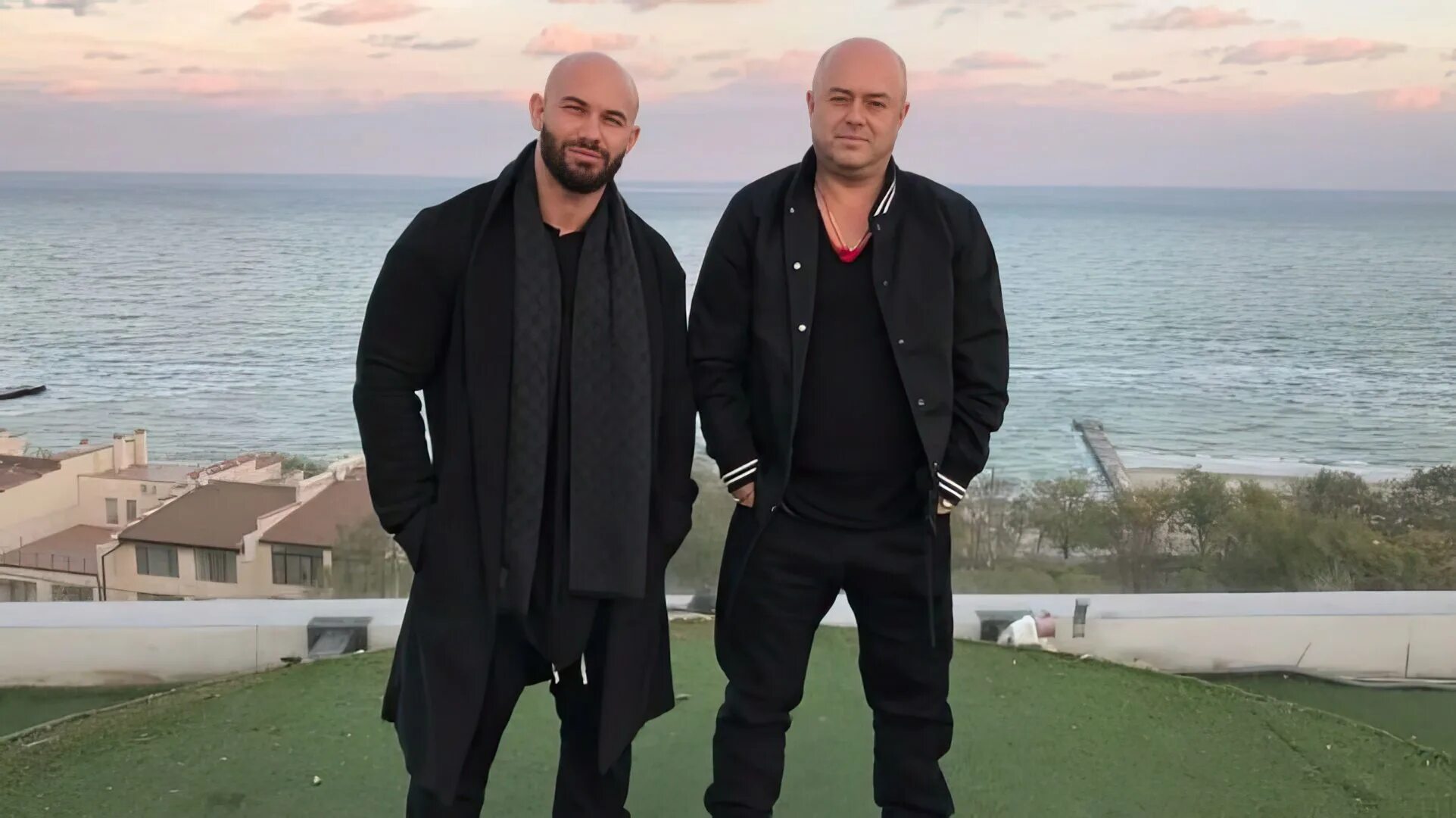 Джиган родители. Джиган жена оксана самойлова. Джиган родители. Оксана самойлова джиган семья. Джиган и оксана самойлова.