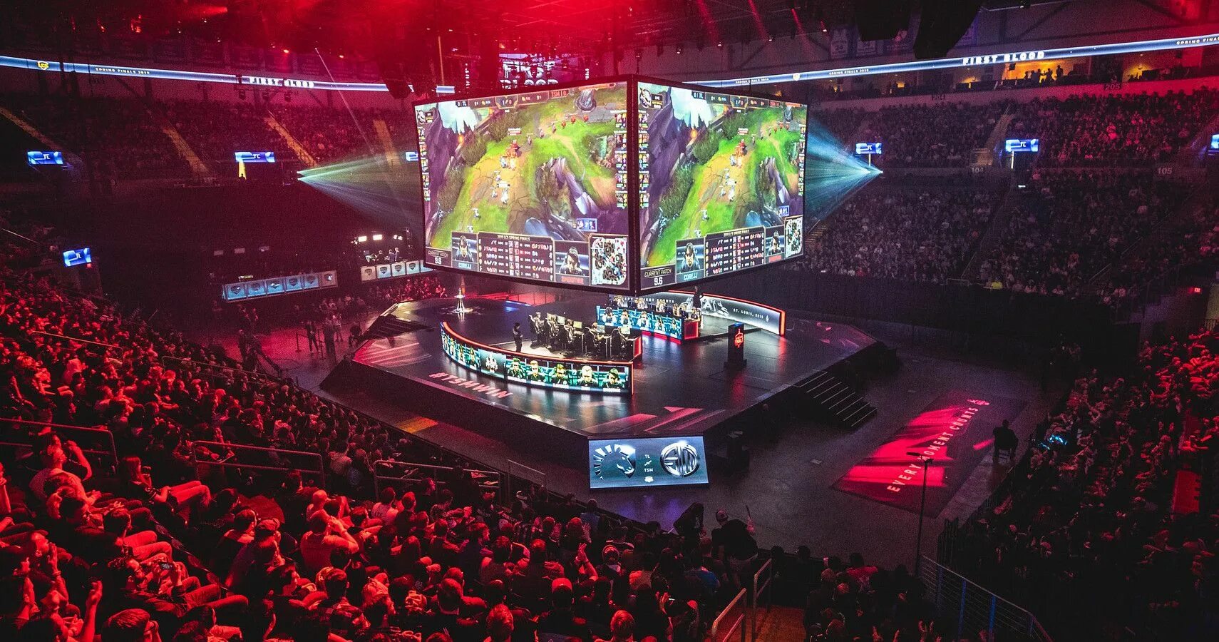 Riot games league. LCS League of Legends Russia 2015. LCS League of Legends 2012. Riot games Arena.