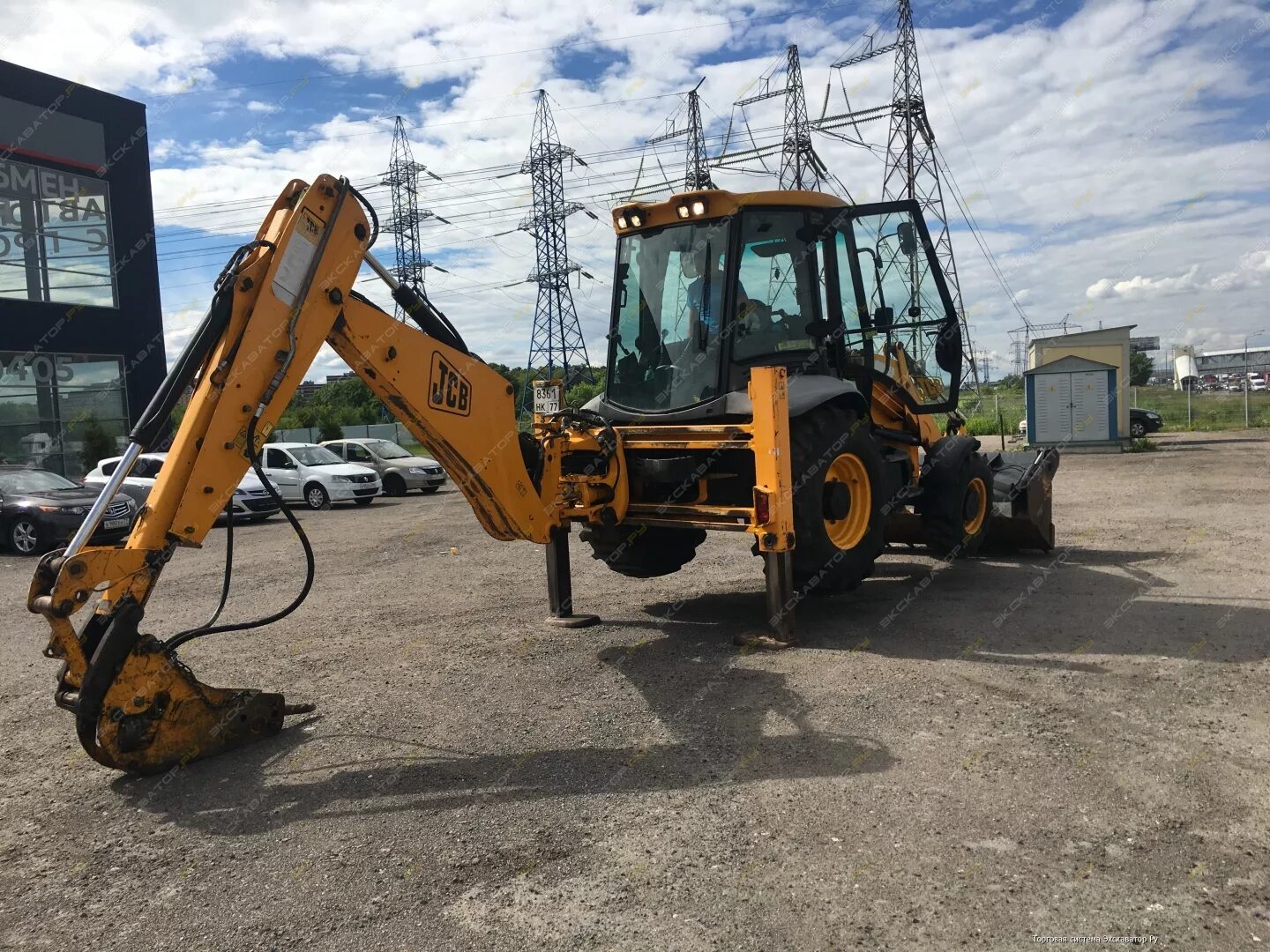 Jcb 3cx москва. JSB экскаватор 3cx. Экскаватор-погрузчик JCB 3cx гидромолот. Гидромолот на JCB 3cx. Экскаватор JCB 3cx с гидромолотом.