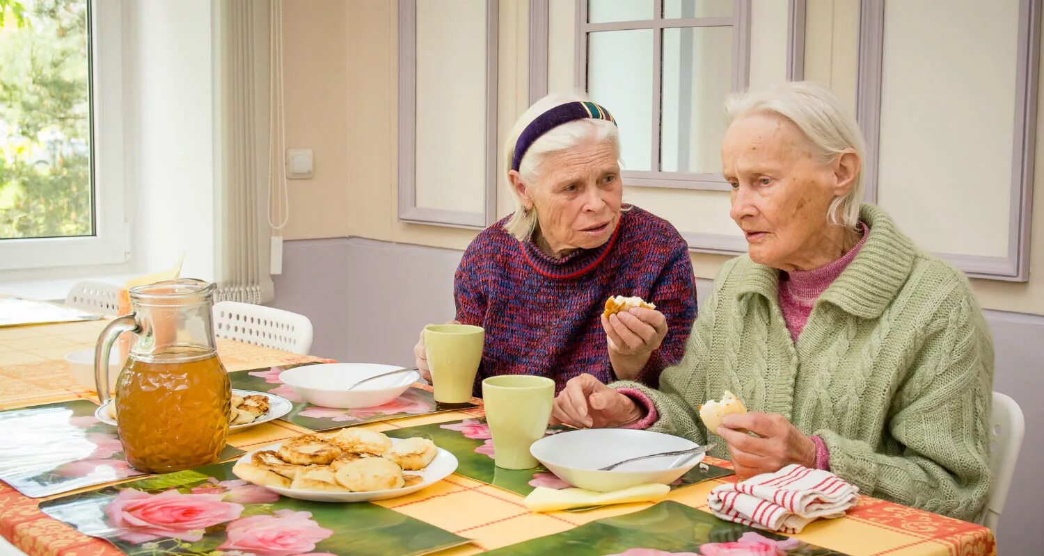 Дома престарелых. Пансионат для пожилых людей. Дома престарелых пожилых людей. Дом для пожилых людей.