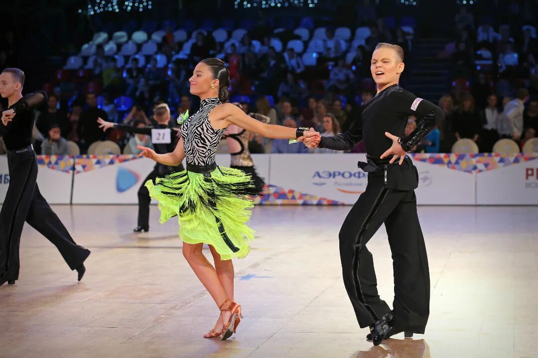 Платье для спортивных бальных танцев с бахромой. Щербаков пер танцы. Тск аврора. Elena salikhova бальные танцы. Платье латина ю2.