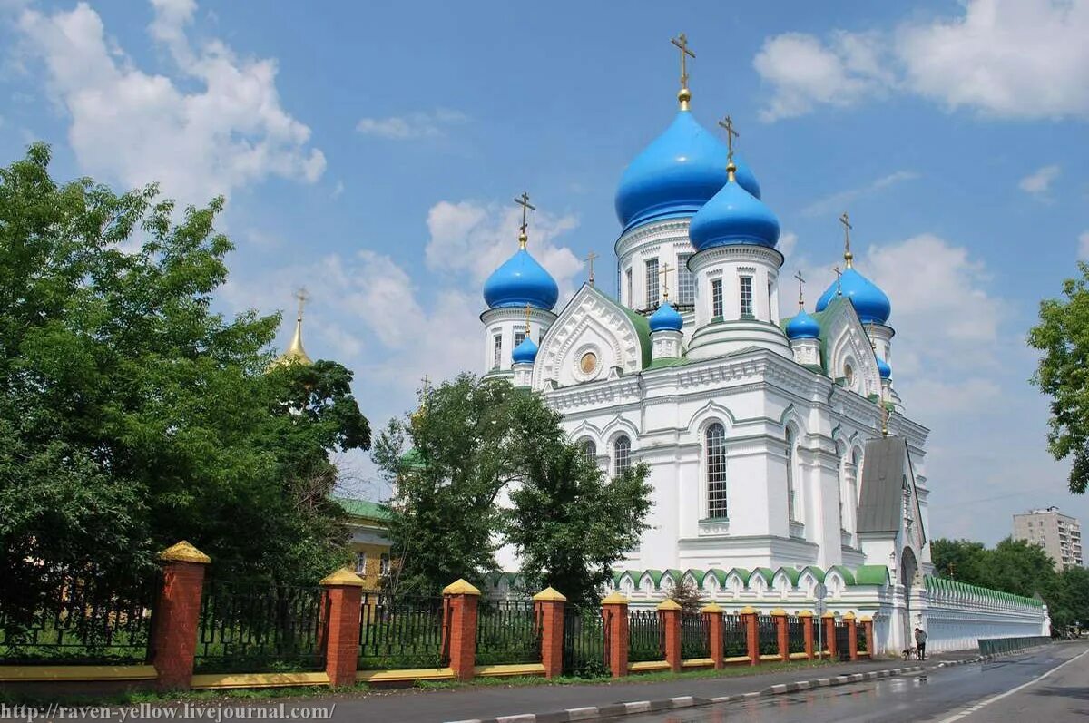 Николо-Перервинский монастырь в Москве. Николо-Перервинский монастырь в Печатниках. Храм в Печатниках Николо Перервинский монастырь. Иверский храм Николо-Перервинского монастыря. Сайт николо перервинского монастыря