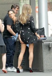 Elizabeth Olsen: Takes a break from meetings -22 - GotCeleb