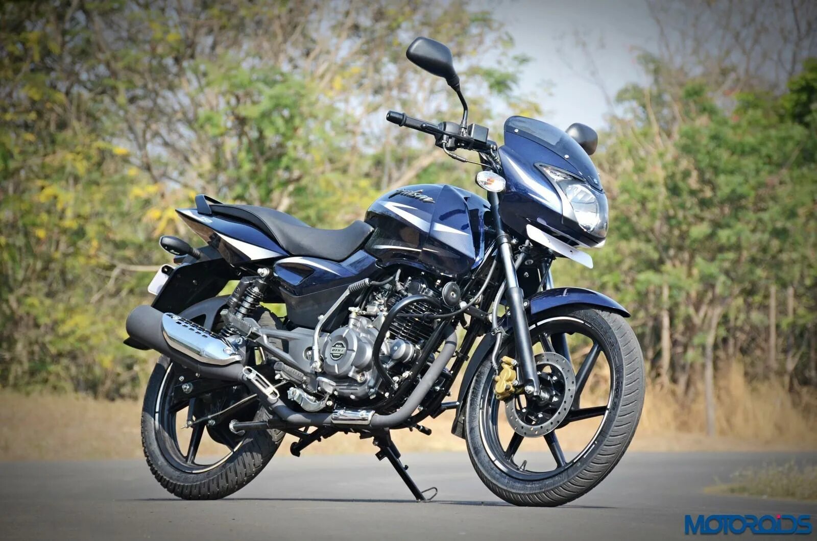 Bajaj pulsar отзыв. Bajaj pulsar 150. баджадж пульсар 150. мотоцикл баджадж 150. pulsar 150 модели.