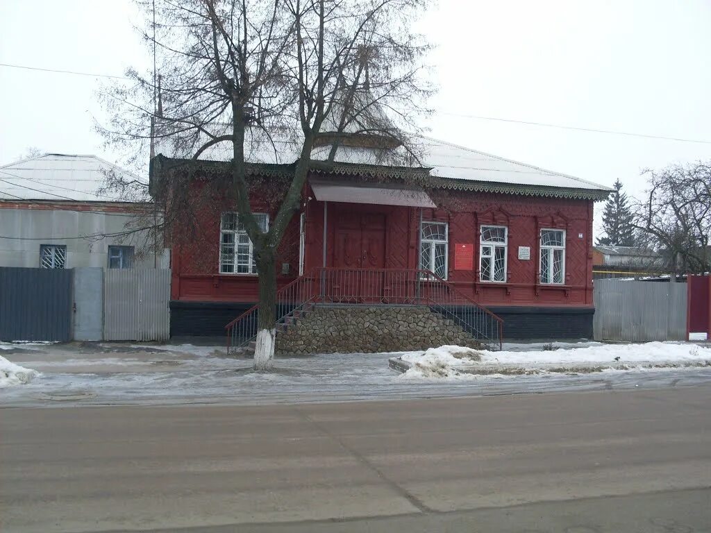 Телефон военкомата старый. Военкомат город Льгов Курской области. Военкомат Дмитриев Курской области. Военкомат Нолинск. Здание военкомата в городе Дмитриев.