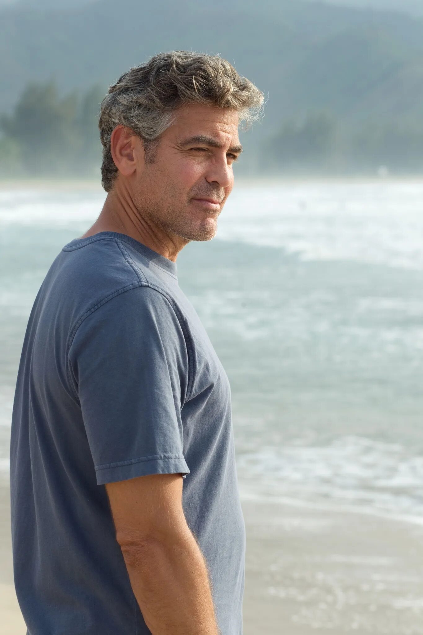 George clooney 1996. Джордж клуни в ереване. Джордж клуни американец 2010. Джордж клуни. Джордж клуни фото.
