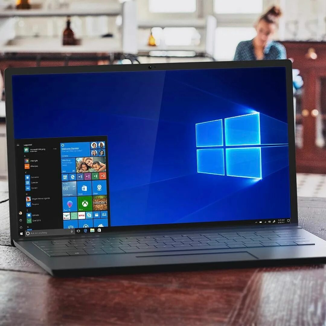 Новый компьютер 10 windows. Microsoft windows 10. ноутбук виндовс 10. ноутбук windows 10 pro. ноутбук и компьютер windows 10.