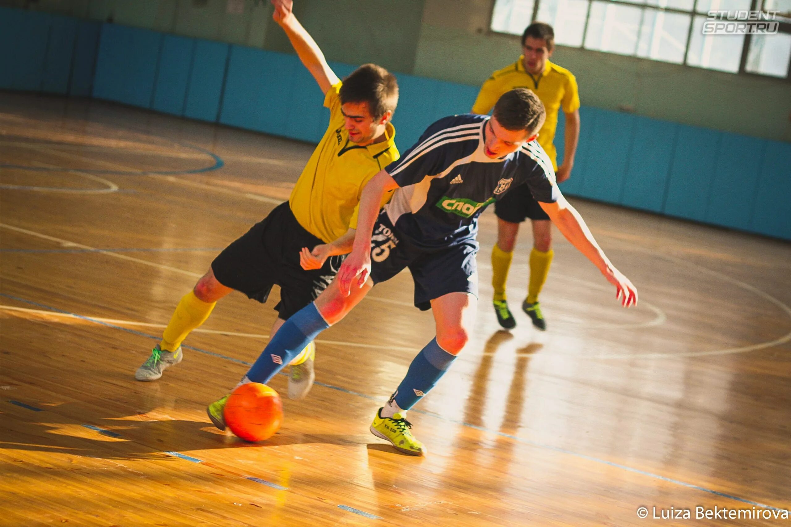 мини футбол среди студентов